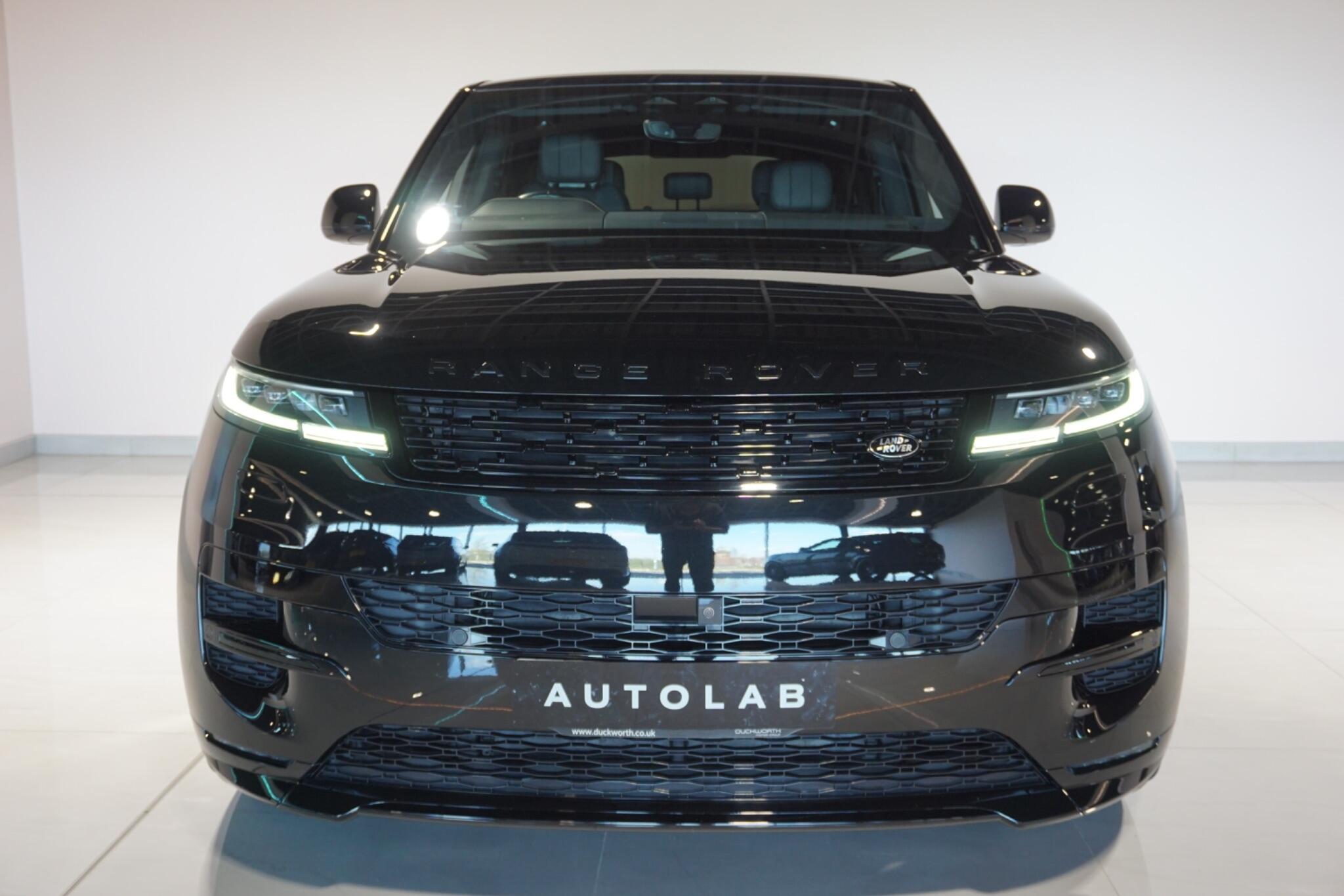 Land Rover Range Rover Sport 3.0 D300 MHEV Dynamic SE SUV 5dr Diesel Auto 4WD Euro 6 (s/s) (300 ps)